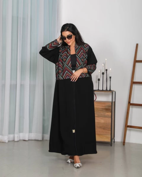 Crepe Abaya with embroidered velvet IB252